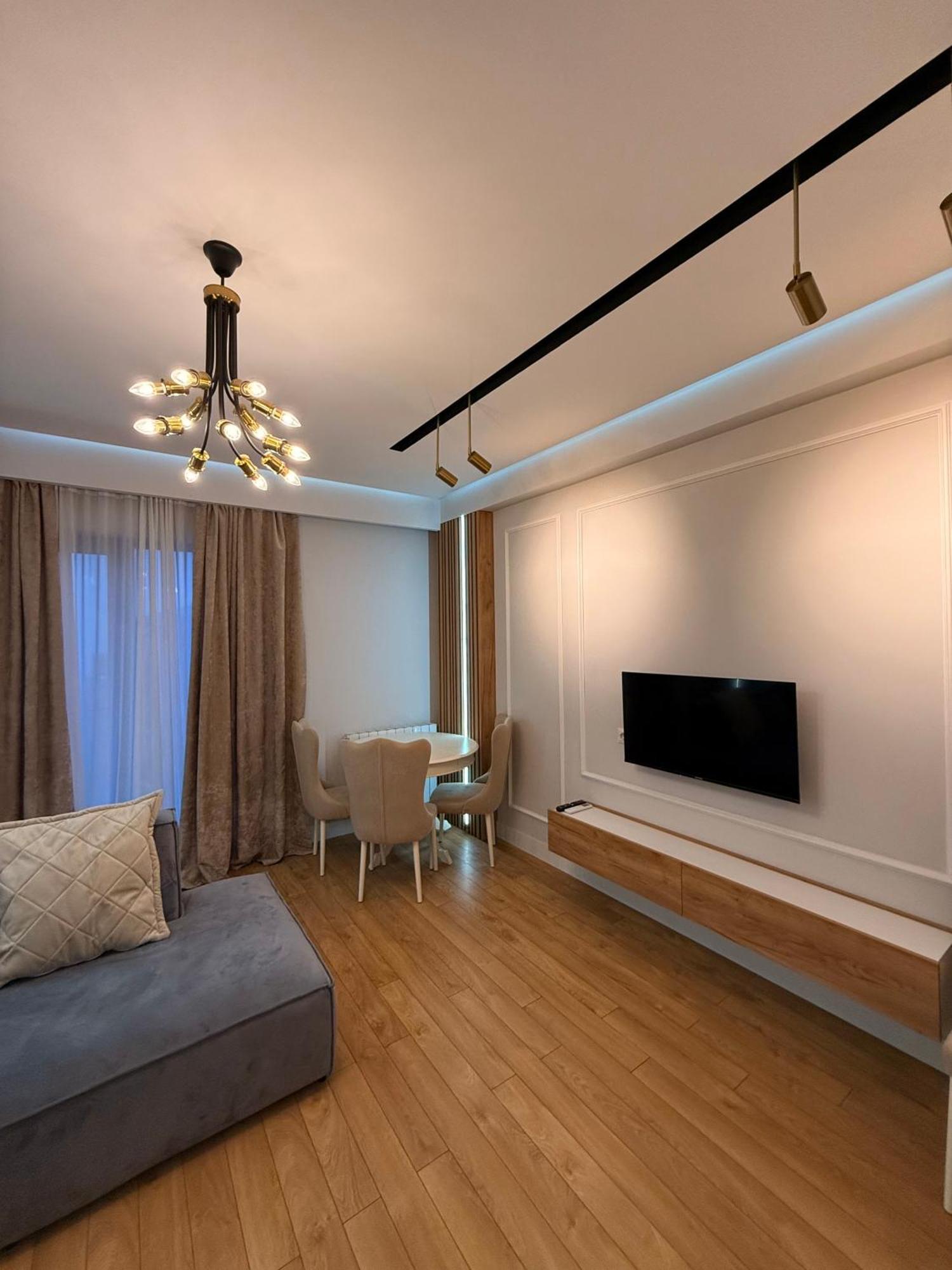 Tbilisi Hilton Apartment Esterno foto
