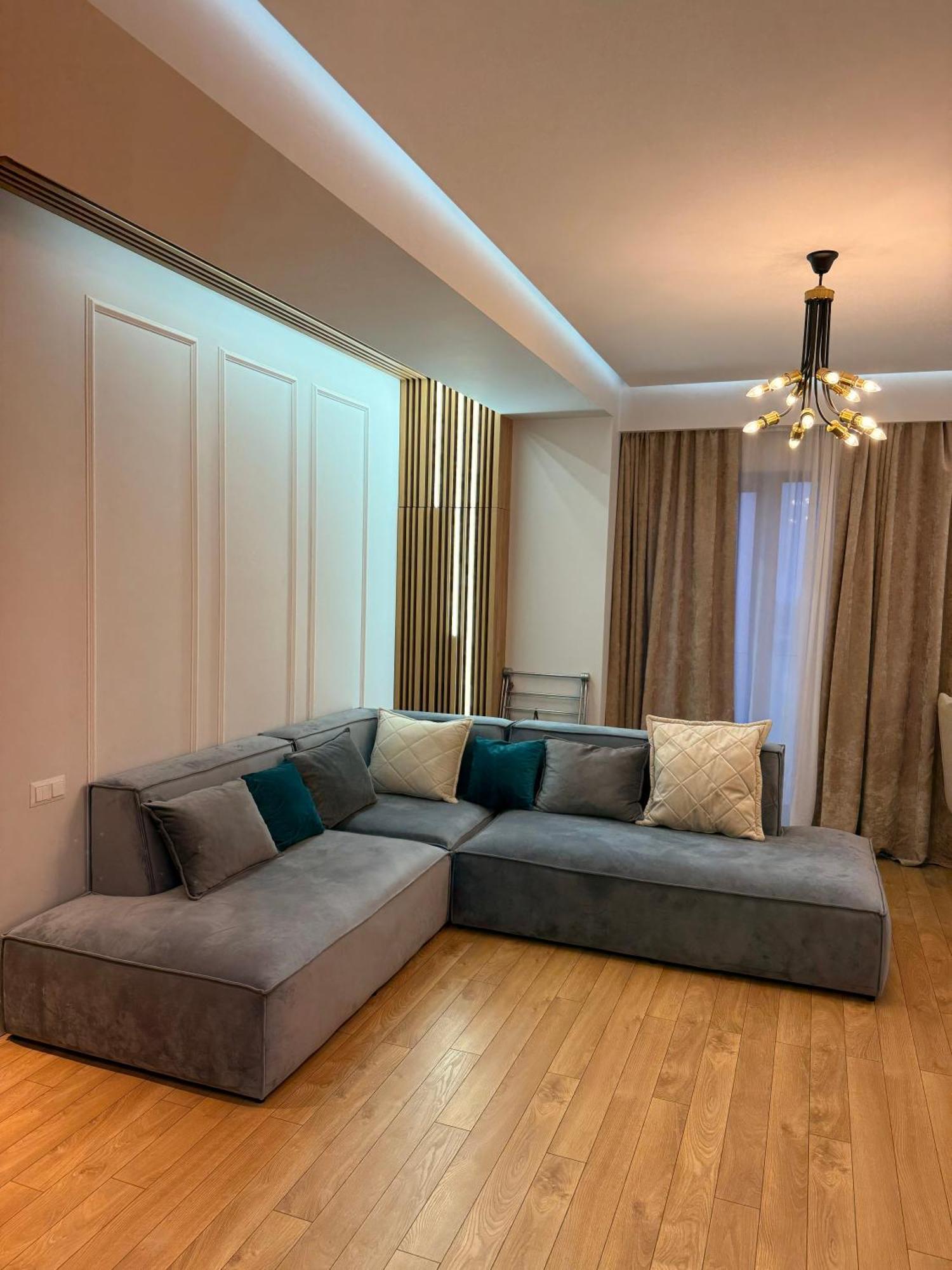 Tbilisi Hilton Apartment Esterno foto