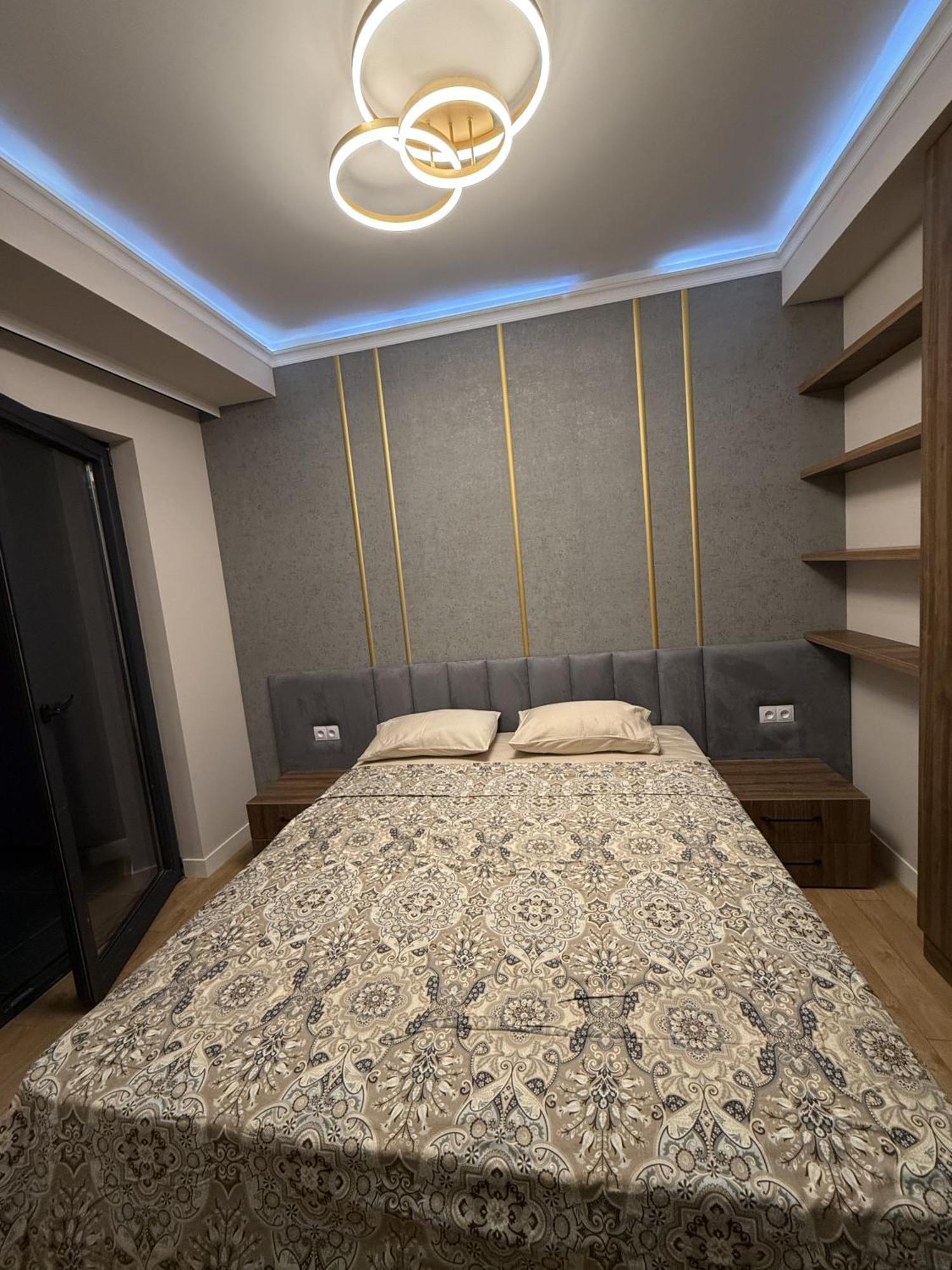 Tbilisi Hilton Apartment Esterno foto